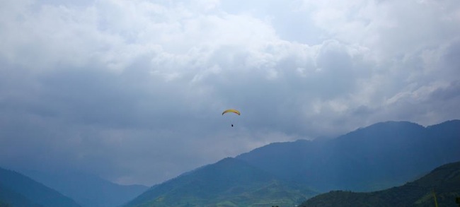 M&ugrave; Cang Chải k&iacute;n ph&ograve;ng cho Lễ hội ruộng bậc thang